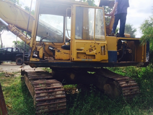 รถขุดแม็คโค pc200 รถขุดแม็คโค pc200