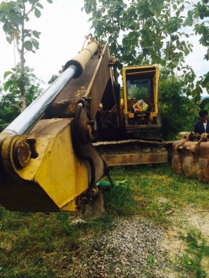 รถขุดแม็คโค pc200 รถขุดแม็คโค pc200