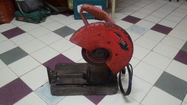 ขายไฟเบอร์ตัดเหล็กขนาดใบ14นิ้วยี่ห้อ Maktecพร้อมใช้งานครับ