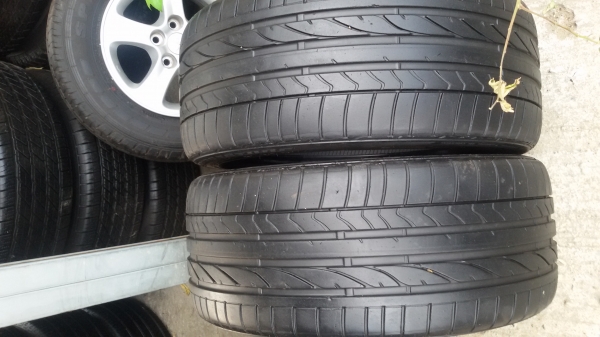 ขายยาง 245 40 18บิสโตนคู่ละ 2800