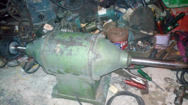 ขาย !! เจียตั้งโต๊ะ1แรง220v.ยี่ห้อmissury พร้อมใช้งาน