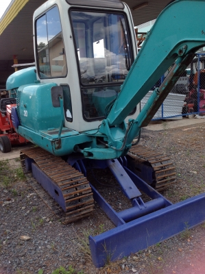 ขายรถแบคโฮ ยี่ห้อ KOMATSU รุ่น PC20-7E ขายรถแบคโฮ ยี่ห้อ KOMATSU รุ่น PC20-7E