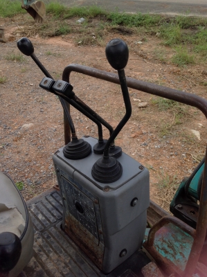 ขายรถแบคโฮ ยี่ห้อ KOMATSU รุ่น PC05-7 ขายรถแบคโฮ ยี่ห้อ KOMATSU รุ่น PC05-7