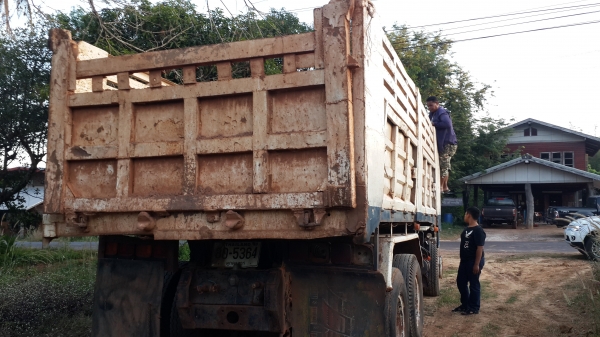 ขายด่วนไอ้หลงโบสองเพลาดั้ม หัวตาหวาน เบรคใหญ่ ตามสภาพราคาเบาๆโทร0843923995