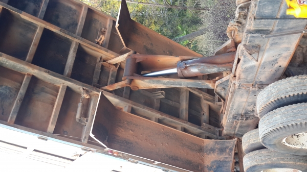 ขายด่วนไอ้หลงโบสองเพลาดั้ม หัวตาหวาน เบรคใหญ่ ตามสภาพราคาเบาๆโทร0843923995