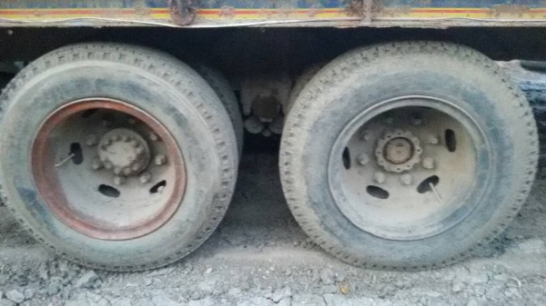 ISUZU.10ล้อหัวยาว-เพลาเดียว-เครื่อง120-..ขายตามสภาพครับราคา.175.000.บ ISUZU.10ล้อหัวยาว-เพลาเดียว-เครื่อง120-..ขายตามสภาพครับราคา.175.000.บ