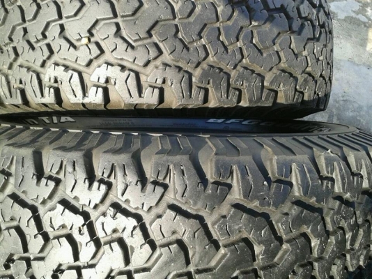 ขายยาง BF 245-70-16ปี08 ดอกยังหนาราคา6200บาท