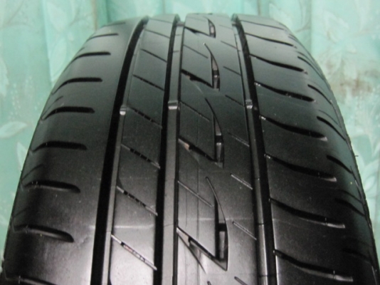 ขายยาง Bridgestone ปี 14 ขอบ 15 ขนาด 185/60R15