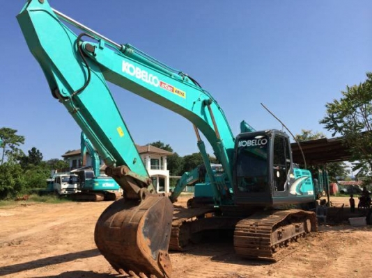 **2,080,000 บ.ต่อรอง**ขายแบคโฮ KOBELCO MARK8 YN12 SK200 ไฟฟ้าครบ เครื่องเดิม ปั้มเดิม ใช้งาน2x,xxx ชั่วโมง(2หมื่นนิดๆ) เครื่องดีแน่นดี ปั้มดีแรง ทำงานดีเร็ว บูมอาร์มสวยไม่ปะไม่ดาม บุ้งกี๋ดียังหนา ไม่ผุ เอวดีแน่นดี ช่วงล่าง70-80\% แทร้กดียังหนา ครบๆ เฟรมดีไ