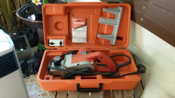 ขาย กบไฟฟ้า Maktec MT110  ( ชาติ ลำพูน )