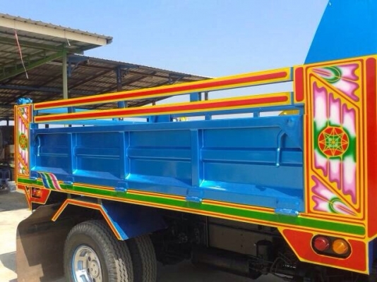 ขายรถบรรทุก6ล้อดั้ม