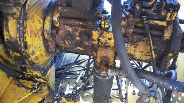 **650,000 บ.ต่อรอง**ขายแบคโฮ200ยอดนิยมKOBELCO MARK3 SK200 เก๋งน้ำเงิน S.No.YN11755 ไฟฟ้าตัด เครื่องเดิม ปั้มเดิม เครื่อง MITSUBISHI 6D31-135HP 6สูบ เครื่องดีแน่นดี แห้ง ไม่มีเยิ้ม แรงดี ปั้มK3V แรงดี ทำงานดี เร็ว บูมอาร์มดี มีปะ1แผล บุ้งกี๋ดี ยังหนา บูทสล