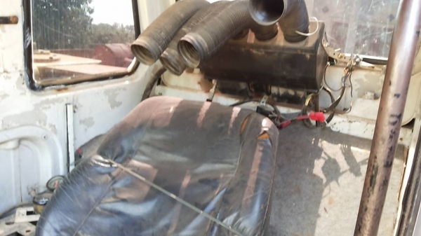 **650,000 บ.ต่อรอง**ขายแบคโฮ200ยอดนิยมKOBELCO MARK3 SK200 เก๋งน้ำเงิน S.No.YN11755 ไฟฟ้าตัด เครื่องเดิม ปั้มเดิม เครื่อง MITSUBISHI 6D31-135HP 6สูบ เครื่องดีแน่นดี แห้ง ไม่มีเยิ้ม แรงดี ปั้มK3V แรงดี ทำงานดี เร็ว บูมอาร์มดี มีปะ1แผล บุ้งกี๋ดี ยังหนา บูทสล