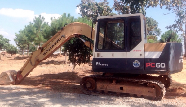 KOMATSU PC 60-6 รถบอดี้สวย เครื่องเดิมปั๊มเดิมทำงานดีไม่โหลด ภายในสะอาด หน้าจอครบ ไฟฟ้าขาดมอเตอร์คันเร่ง ช่วงล่างดี เอวแน่นดี พร้อมทำงานได้เลยครับ เอกสารใบอินวอย ราคาต่อรองได้ครับ KOMATSU PC 60-6 รถบอดี้สวย เครื่องเดิมปั๊มเดิมทำงานดีไม่โหลด ภายในสะอาด หน้าจอครบ ไฟฟ้าขาดมอเตอร์คันเร่ง ช่วงล่างดี เอวแน่นดี พร้อมทำงานได้เลยครับ เอกสารใบอินวอย ราคาต่อรองได้ครับ
