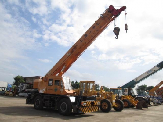 ขายเครน สภาพสวยพร้อมใช้งาน TADANO รุ่น TR250M-5 ขายเครน สภาพสวยพร้อมใช้งาน TADANO รุ่น TR250M-5