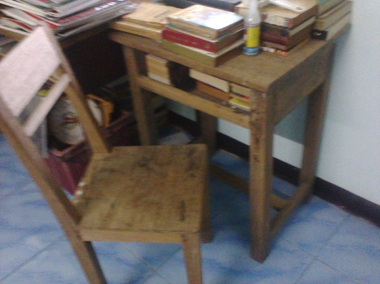 ชุดโต๊ะนักเรียนไม้สักแผ่นเดียว