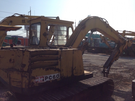 รถขุด KOMATSU PC60  เก่าไทยขายตามสภาพนะครับ