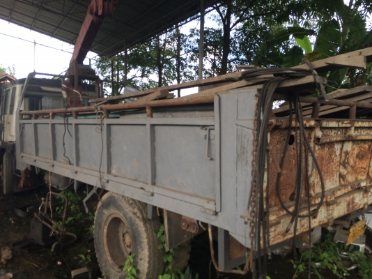 6ล้อติดเครนHINO KR360 ติดเครน3ตัน3ปลอก วางหัวเก๋งของมิตรซูฯ