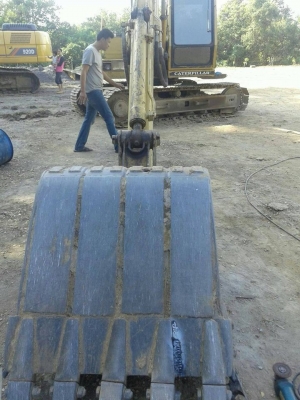 รถแบคโฮ CAT E120 รถเก่าญี่ปุ่น ลดราคาเหลือ 430,000 บาท.