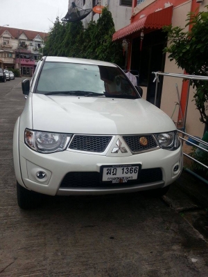 ขายดาวน์ค่ะ Mitsubishi Triton Plus 4 ประตู