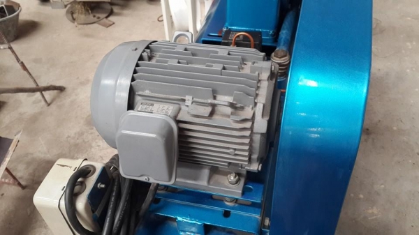 ปั๊มลม 260L Gesstech hitachi 3hp ปั๊มลม 260L Gesstech hitachi 3hp