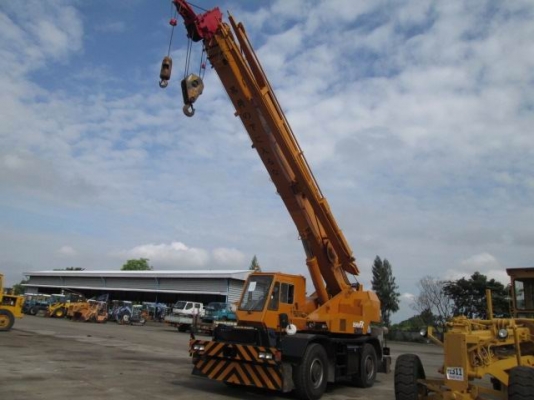 ขายเครน สภาพสวยพร้อมใช้งาน TADANO รุ่น TR250M-5 ขายเครน สภาพสวยพร้อมใช้งาน TADANO รุ่น TR250M-5