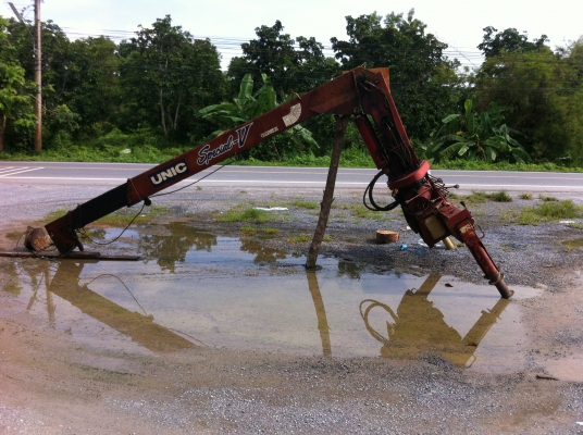 เครน UNIC 3 ตัน 4 ปลอก 3 ชัก ยกเสาไฟฟ้า 12 เมตรได้