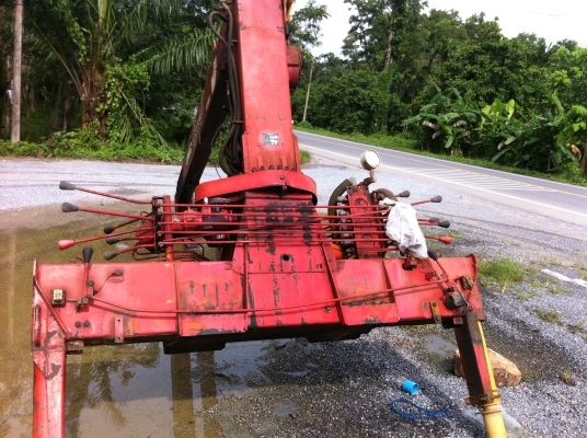 เครน UNIC 3 ตัน 4 ปลอก 3 ชัก ยกเสาไฟฟ้า 12 เมตรได้