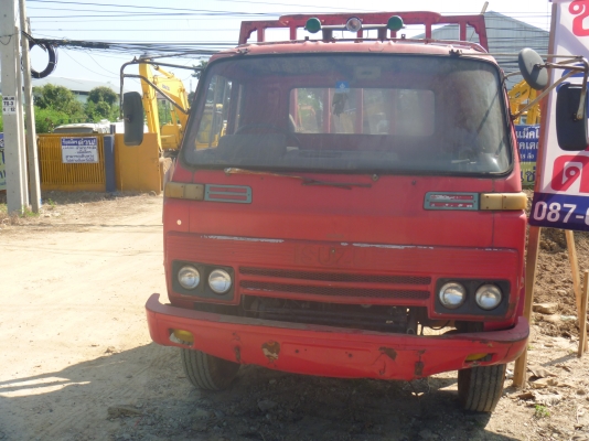 ต้องการขายรถเทนเลอร์ 6 ล้อ