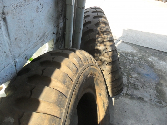 มาใหม่วันนี้ ยาง 11.00 - 20 ลายทหาร สวยๆ 1 คู่ ราคาเส้นละ 1500 บาท