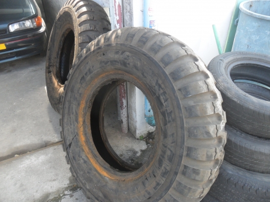 มาใหม่วันนี้ ยาง 11.00 - 20 ลายทหาร สวยๆ 1 คู่ ราคาเส้นละ 1500 บาท