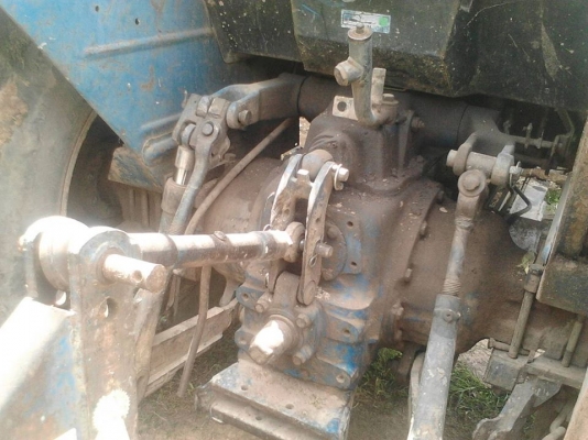 ***ขายแล้วครับขอบคุณ Truck2hand ขายรถไถเพลาเดียว ราคาเบาๆ FORD 6640 แท้ตัวเต็ม เครื่องเดิม เกียร์เดิม ปั้มเดิม เครื่อง ดีสตาร์ทติดง่าย แน่นดี แรงดี เกียร์ดีไม่หลุด ช่วงล่างได้ ปั้มดีแรง ทำงานดี คล่องตัว ท้ายดี ยกหางดีเร็ว ยางดี2เส้นพอใช2เส้น รถใช้งาน ทำงา