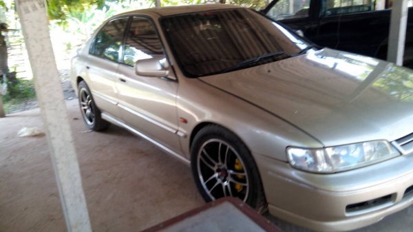 ขายฮอนด้าแอคคอร์ด  รถบ้านไม่เคยเกิดอุบัติเหตุเครื่องเสียงชุดใหญ่ ราคาถูกๆ