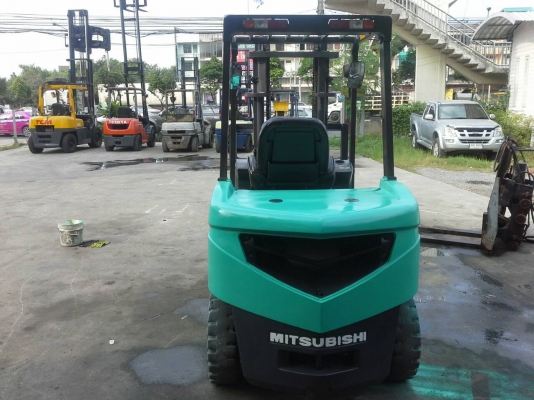 MITSUBISHI GRENDIA รุ่นใหม่ล่าสุด F14E ขนาด3ตัน เสา3เมตร เกียร์ออร์โต้ เครื่องดีเซลS4S ยางตัน4เส้น ใช้งาน2XXX