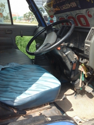 อีซูซุ เครื่อง100 สภาพสวย0845981814 คุณภิรมย์ กำแพงเพชร