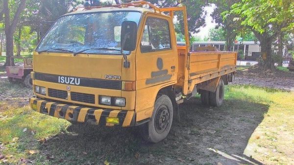 ISUZU NPR 59LU5M ปี 1994 (ประมูล กรมทาง) คันที่ 3 ISUZU NPR 59LU5M ปี 1994 (ประมูล กรมทาง) คันที่ 3