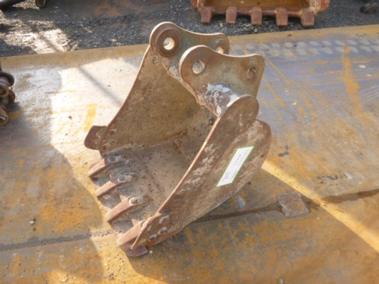 รถขุดเก่าญี่ปุ่น YANMAR B25-2 พร้อมบุ้งกี่ 2 ลูก + หัวคีบ