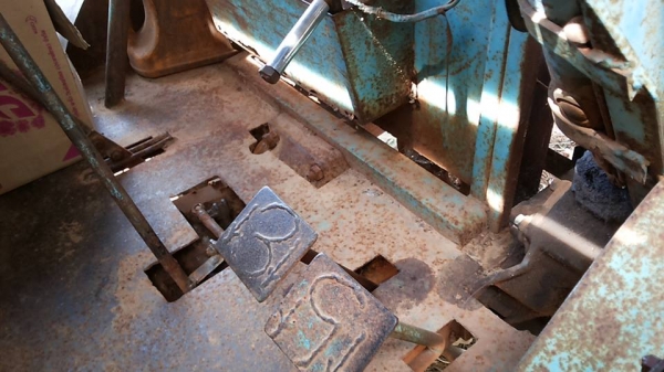 **88,000 บ.ต่อรอง**ขายแต๋น4ล้อเพลาลอย เครื่อง KUBOTA ET11แรง เกียร์ NISSAN คาบ้อล คานหน้า BUDDY เฟืองท้ายเพลาลอย ELF คัสซีหน้า4 เครื่องดีสตาร์ทติดง่าย แน่นดี เสียงดี แรง เกียร์ดีไม่หลุด คัสซีดี เดิมๆไม่ผุ แหนบเสริมแล้ว กระบะพื้นไม้คอกไม้สภาพดี พื้นดี คอกด **88,000 บ.ต่อรอง**ขายแต๋น4ล้อเพลาลอย เครื่อง KUBOTA ET11แรง เกียร์ NISSAN คาบ้อล คานหน้า BUDDY เฟืองท้ายเพลาลอย ELF คัสซีหน้า4 เครื่องดีสตาร์ทติดง่าย แน่นดี เสียงดี แรง เกียร์ดีไม่หลุด คัสซีดี เดิมๆไม่ผุ แหนบเสริมแล้ว กระบะพื้นไม้คอกไม้สภาพดี พื้นดี คอกด