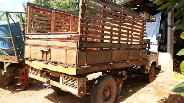 **88,000 บ.ต่อรอง**ขายแต๋น4ล้อเพลาลอย เครื่อง KUBOTA ET11แรง เกียร์ NISSAN คาบ้อล คานหน้า BUDDY เฟืองท้ายเพลาลอย ELF คัสซีหน้า4 เครื่องดีสตาร์ทติดง่าย แน่นดี เสียงดี แรง เกียร์ดีไม่หลุด คัสซีดี เดิมๆไม่ผุ แหนบเสริมแล้ว กระบะพื้นไม้คอกไม้สภาพดี พื้นดี คอกด **88,000 บ.ต่อรอง**ขายแต๋น4ล้อเพลาลอย เครื่อง KUBOTA ET11แรง เกียร์ NISSAN คาบ้อล คานหน้า BUDDY เฟืองท้ายเพลาลอย ELF คัสซีหน้า4 เครื่องดีสตาร์ทติดง่าย แน่นดี เสียงดี แรง เกียร์ดีไม่หลุด คัสซีดี เดิมๆไม่ผุ แหนบเสริมแล้ว กระบะพื้นไม้คอกไม้สภาพดี พื้นดี คอกด