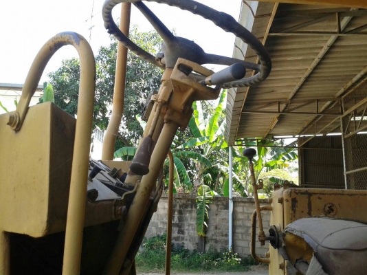 ขายด่วนครับ รถตักล้อยาง CATERILL AR 910 สภาพพร้อมใช้งานครับ