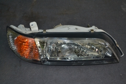 ขายไฟหน้า NISSAN CEFIRO A32