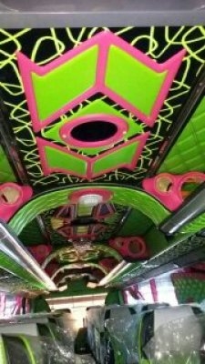 ขายรถบัส 8 ล้อ คัตซี SCANIA 113 ขายรถบัส 8 ล้อ คัตซี SCANIA 113