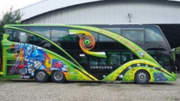 ขายรถบัส 8 ล้อ คัตซี SCANIA 113 ขายรถบัส 8 ล้อ คัตซี SCANIA 113