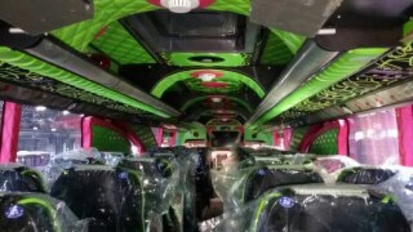 ขายรถบัส 8 ล้อ คัตซี SCANIA 113 ขายรถบัส 8 ล้อ คัตซี SCANIA 113