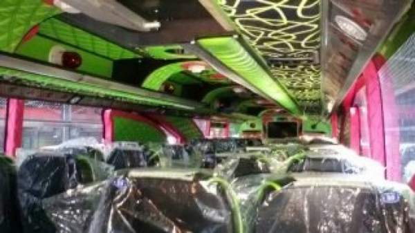 ขายรถบัส 8 ล้อ คัตซี SCANIA 113 ขายรถบัส 8 ล้อ คัตซี SCANIA 113