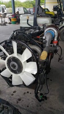 เครื่อง 6sd1turbo  320 แรง  ปั้มไฟฟ้า หัวหมู15 วางได้เลยไม่ต้องแปลง