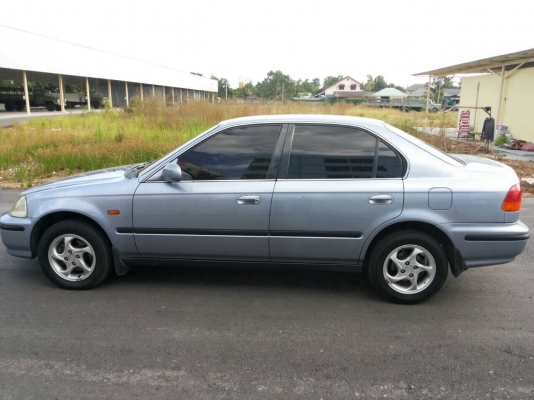 Civic ตาโต ปี98 รถสภาพเดิมๆสวยกริ๊บสีเงาๆเจ้าของขายเองราคาถูกด่วนๆ