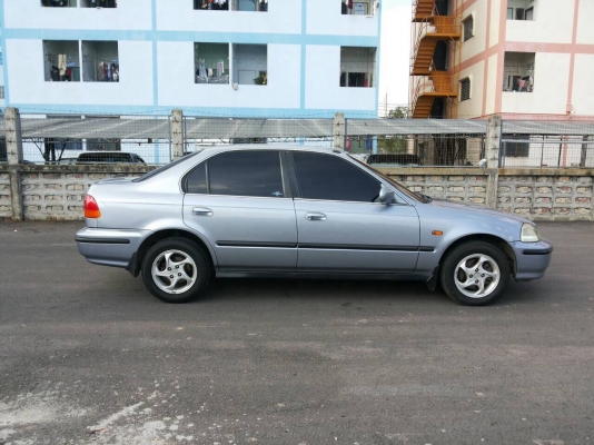 Civic ตาโต ปี98 รถสภาพเดิมๆสวยกริ๊บสีเงาๆเจ้าของขายเองราคาถูกด่วนๆ