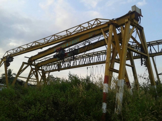 ขายด่วนครับ เพาวเวอร์เครน ครบชุด พร้อมราง จำนวน 4 ชุด สภาพพร้อมใช้งาน