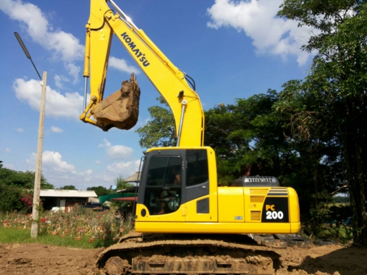 ขาย 200-8 ไฟฟ้าครบ เอวแน่น โซ่เต็ม ราคา 2,200,000 บาทต่อรอง ขาย 200-8 ไฟฟ้าครบ เอวแน่น โซ่เต็ม ราคา 2,200,000 บาทต่อรอง